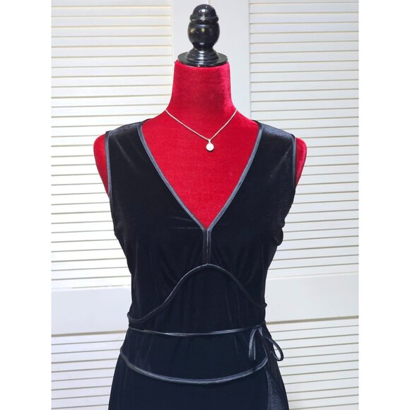 A.B.S. By Allen Schwartz Women's Black Velvet Wrap Dress Ruffled Hem Sz L 2564 - Picture 3 of 10